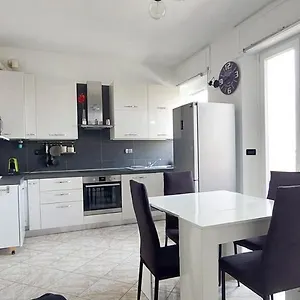Confortevole Appartamento. 3 Minuti E Sei Al Mare Appartamento